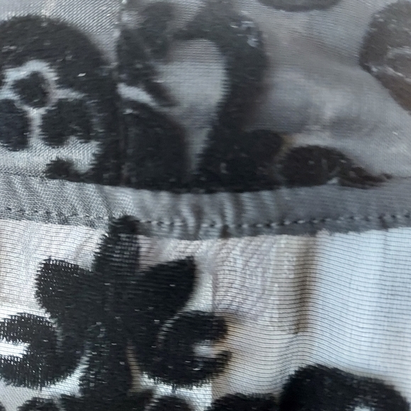 Soft Surroundings Velvet Lace Burnout Kimono with Fringed Hem and Tie Waist. - Picture 10 of 15